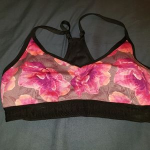 Pink VS Ultimate everyday sports bra